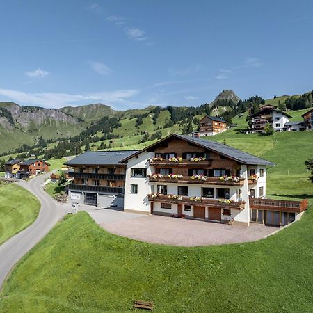 Pension Uga Дамульс Экстерьер фото
