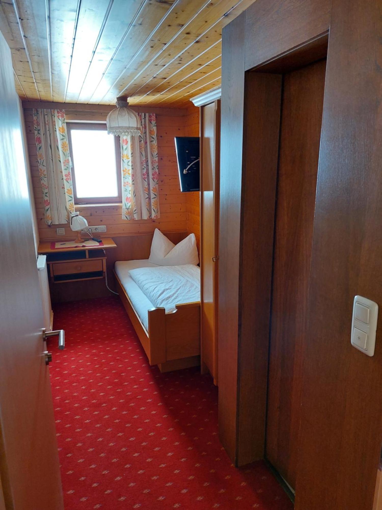 Pension Uga Дамульс Экстерьер фото